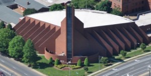 HGCS_front_of_school